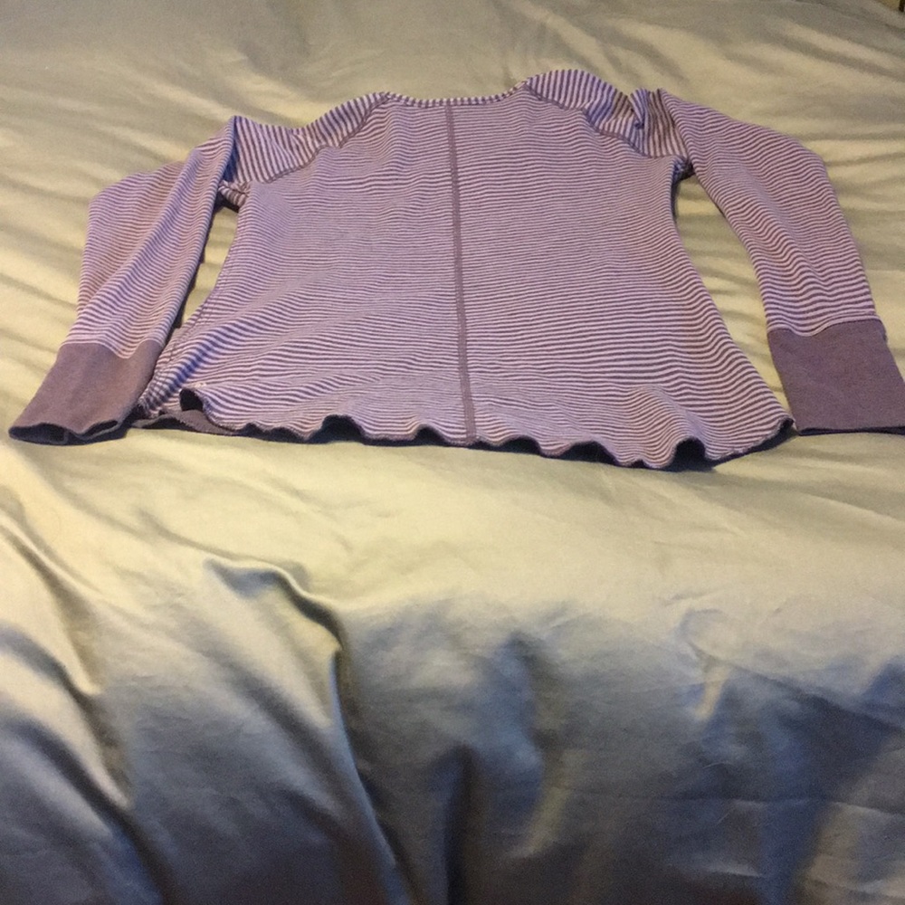 Lululemon Reversible Sweatshirt - Picture 2 of 8